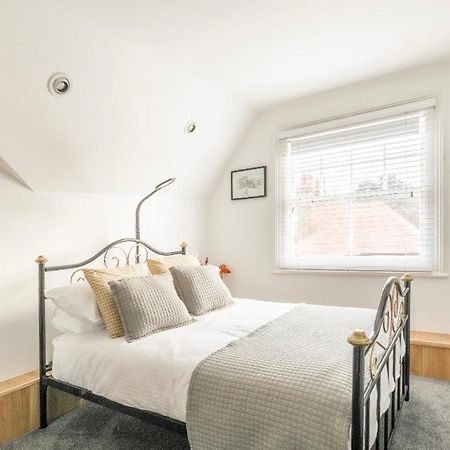 Pierremont En-Suite Rooms Бродстеърс Екстериор снимка