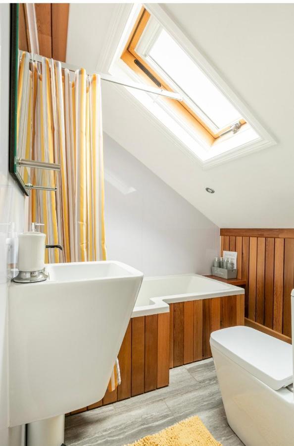 Pierremont En-Suite Rooms Бродстеърс Екстериор снимка