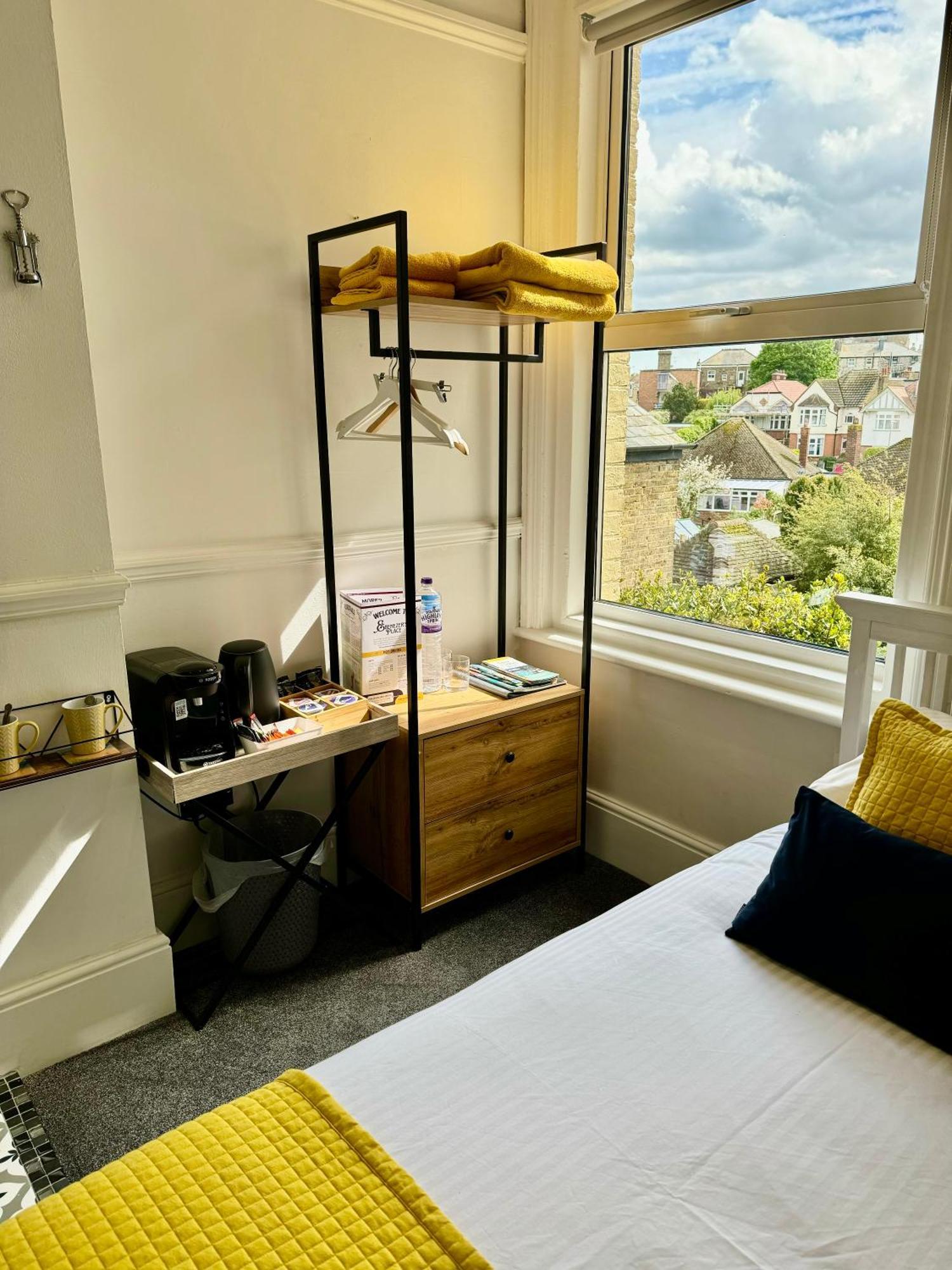 Pierremont En-Suite Rooms Бродстеърс Екстериор снимка