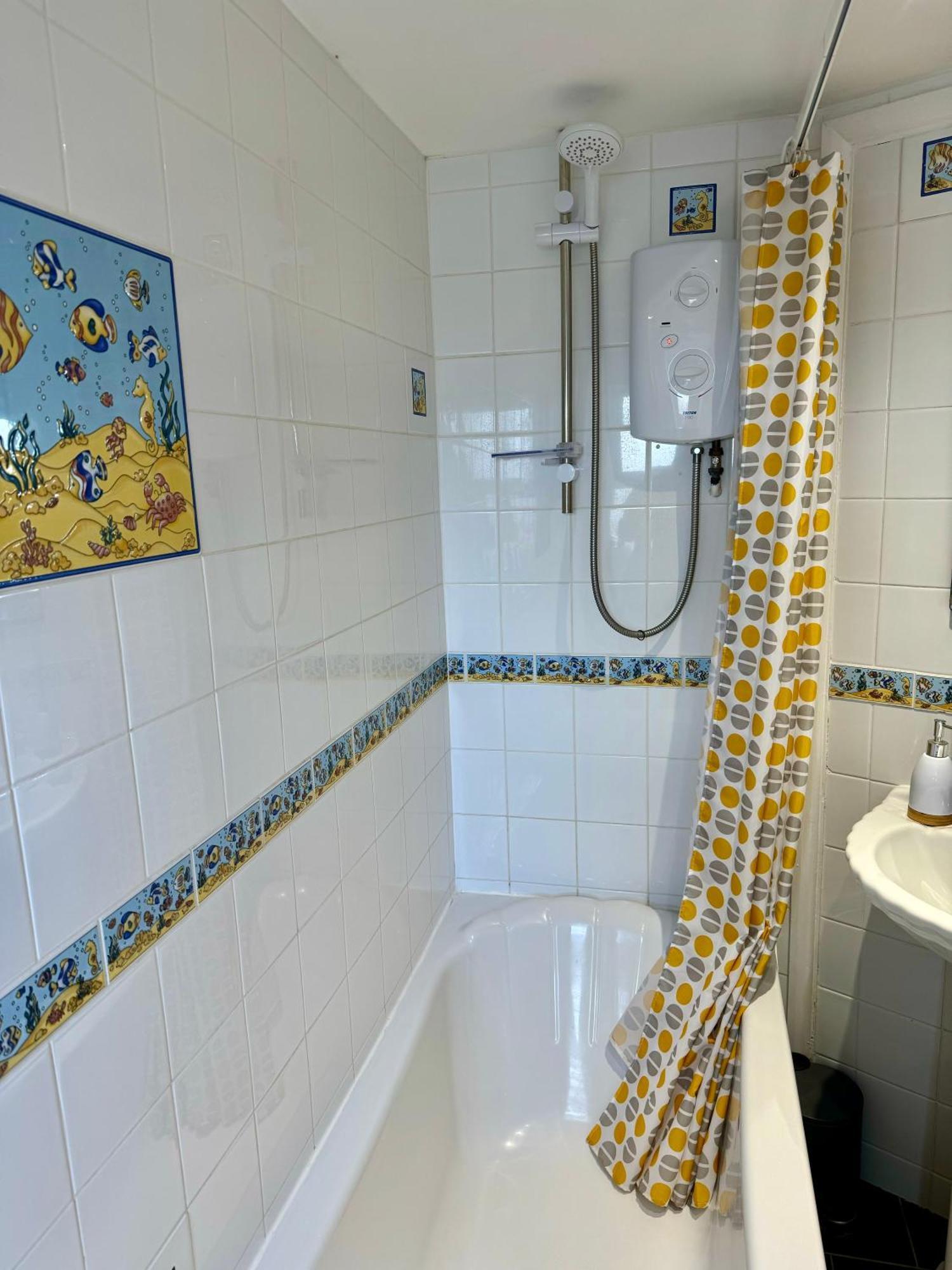 Pierremont En-Suite Rooms Бродстеърс Екстериор снимка