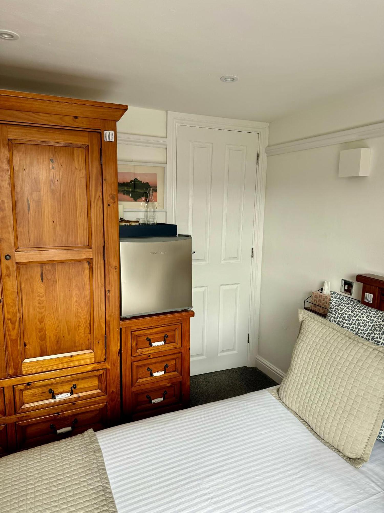 Pierremont En-Suite Rooms Бродстеърс Екстериор снимка