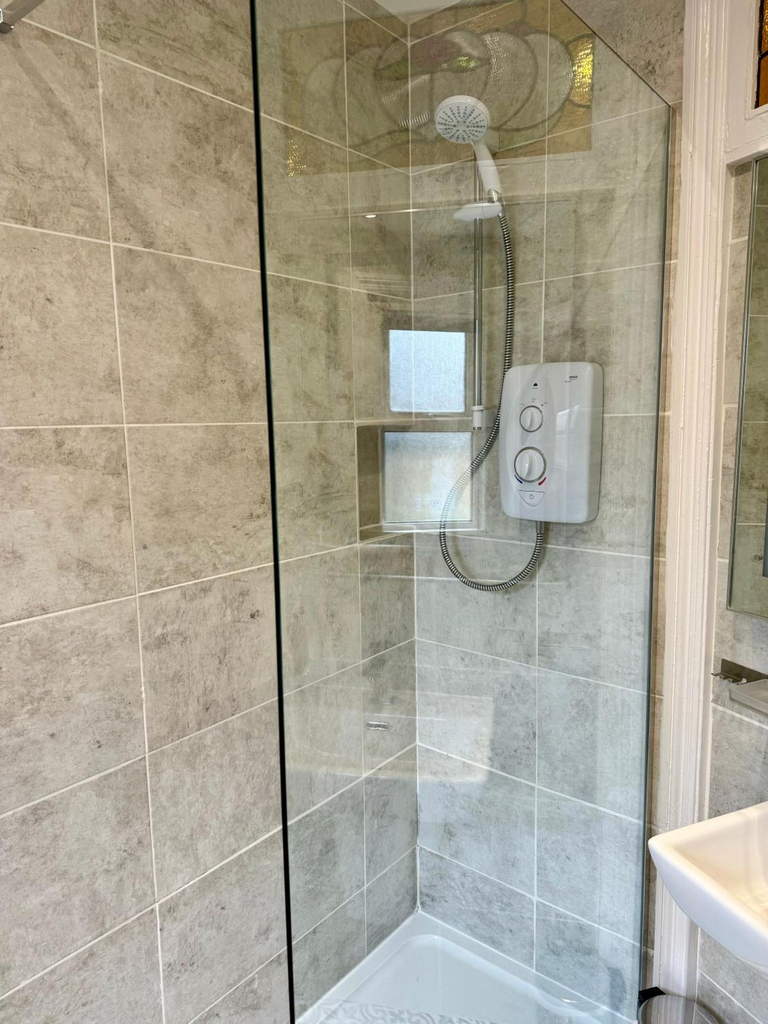 Pierremont En-Suite Rooms Бродстеърс Екстериор снимка