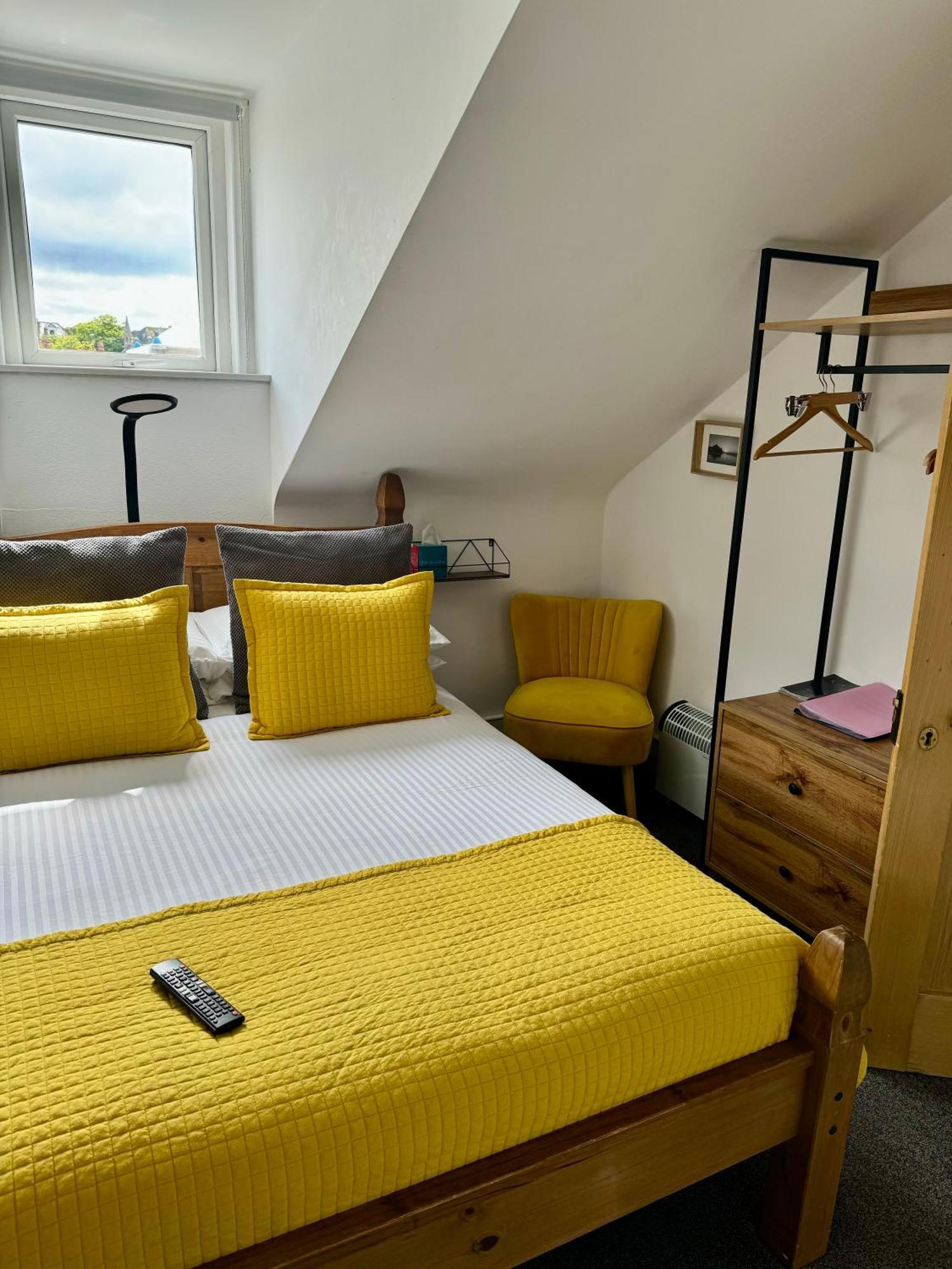 Pierremont En-Suite Rooms Бродстеърс Екстериор снимка