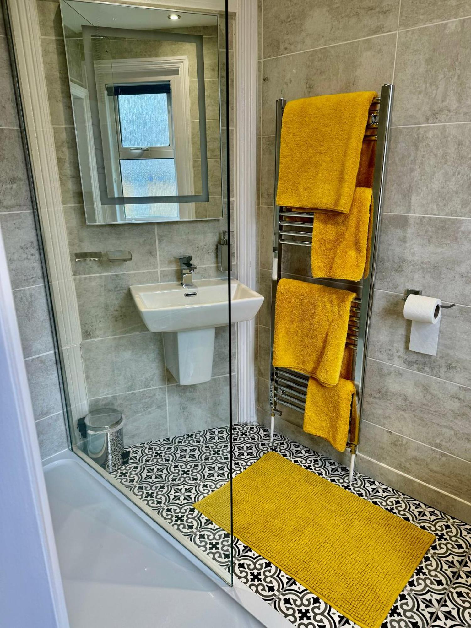 Pierremont En-Suite Rooms Бродстеърс Екстериор снимка